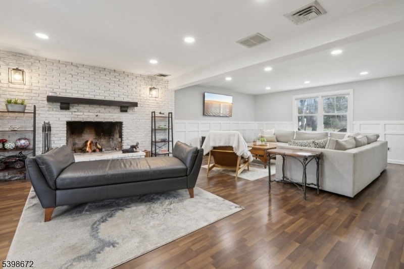 22 Cooper Lane Chester, NJ 07930 - Photo 8 of 35