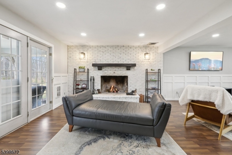 22 Cooper Lane Chester, NJ 07930 - Photo 9 of 35