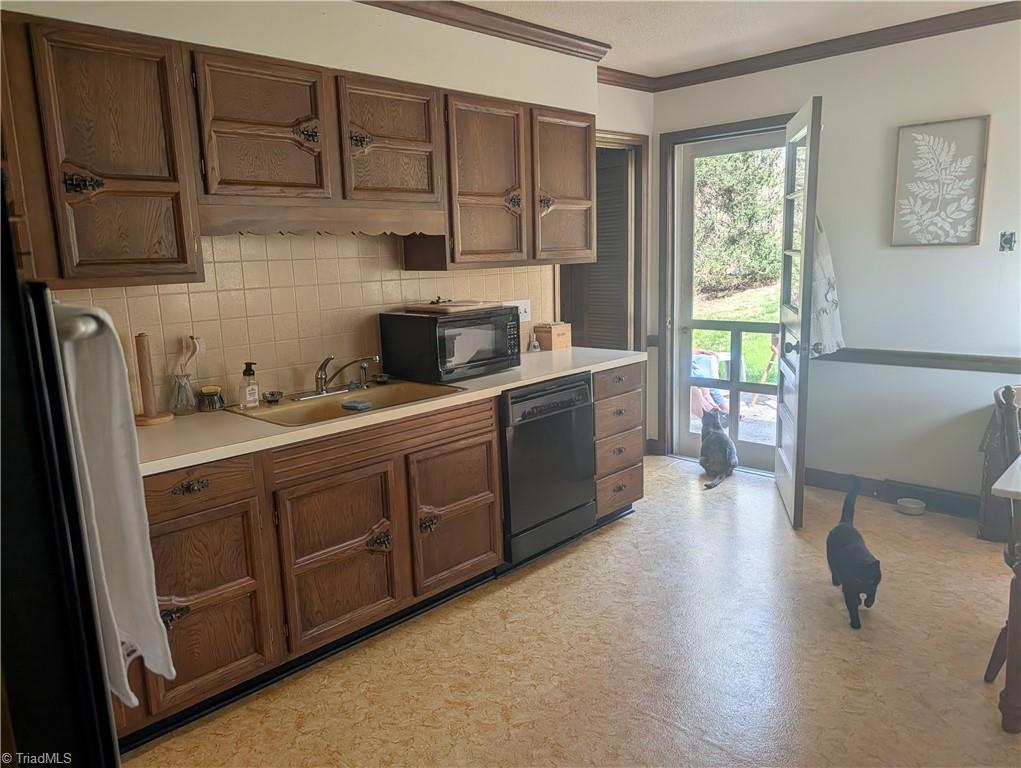 4661 Kinnamon Road Winston-Salem, NC 27103 - Photo 15 of 26