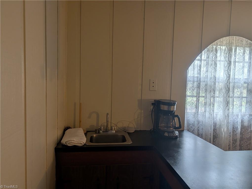 4661 Kinnamon Road Winston-Salem, NC 27103 - Photo 6 of 26