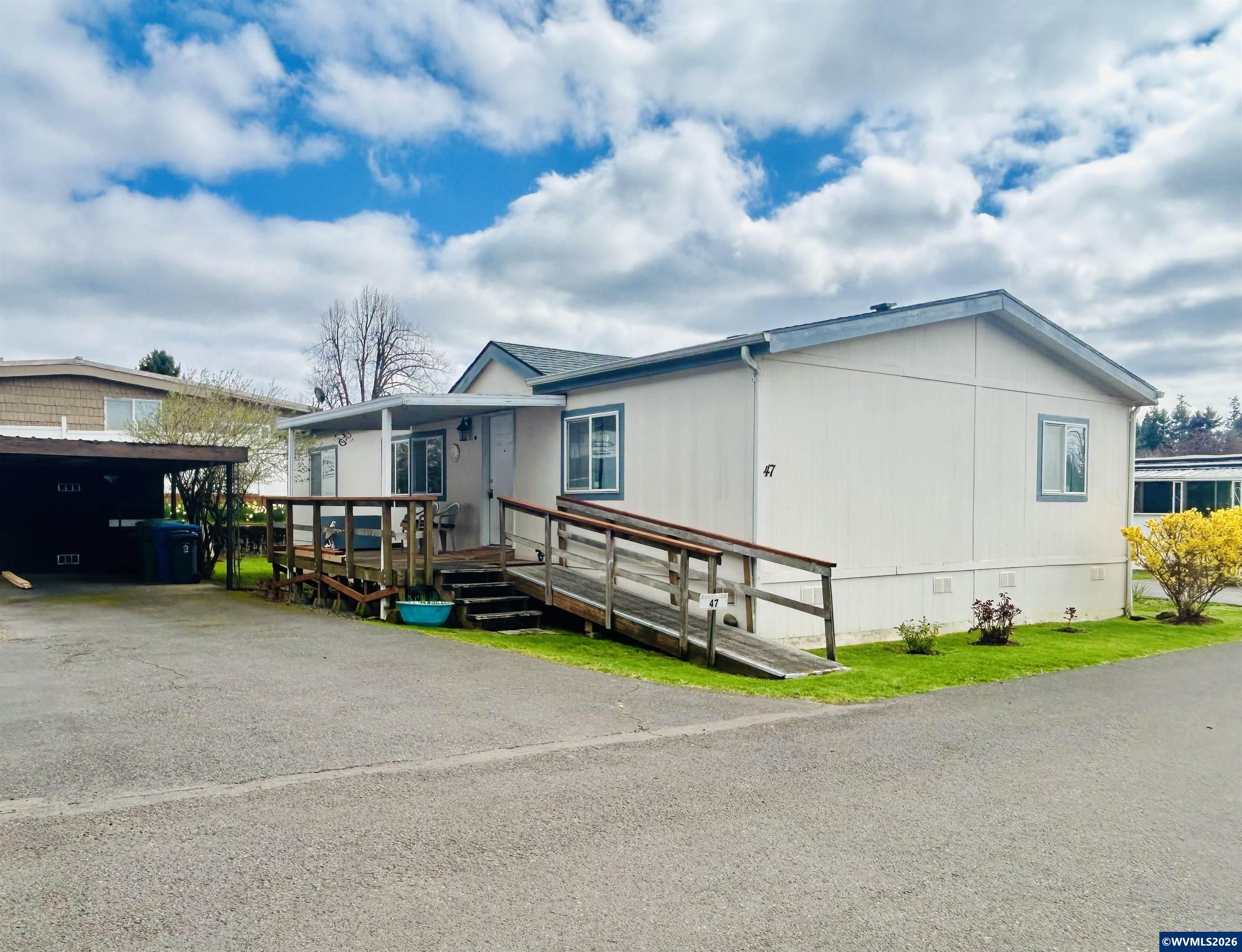 340 Northeast Crest Street, Unit 47 Sublimity, OR 97385 - Photo 1 of 18
