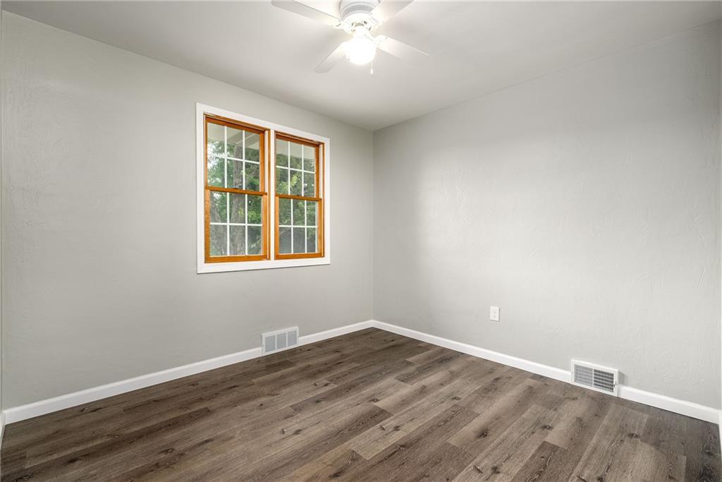8670 Peters Road Cranberry Township, PA 16066 - Photo 13 of 21 Gallery Image 13