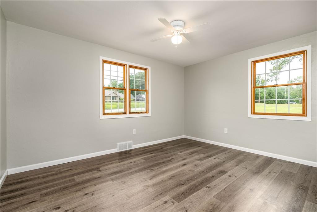 8670 Peters Road Cranberry Township, PA 16066 - Photo 14 of 21 Gallery Image 14