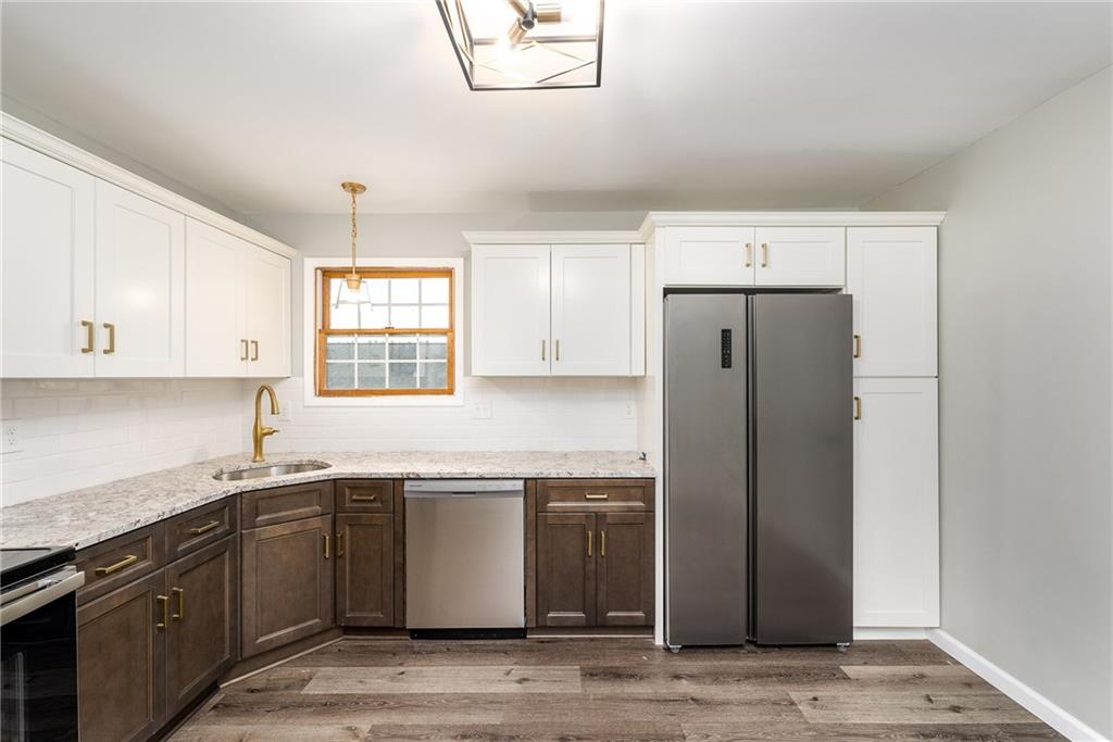 8670 Peters Road Cranberry Township, PA 16066 - Photo 6 of 21 Gallery Image 6