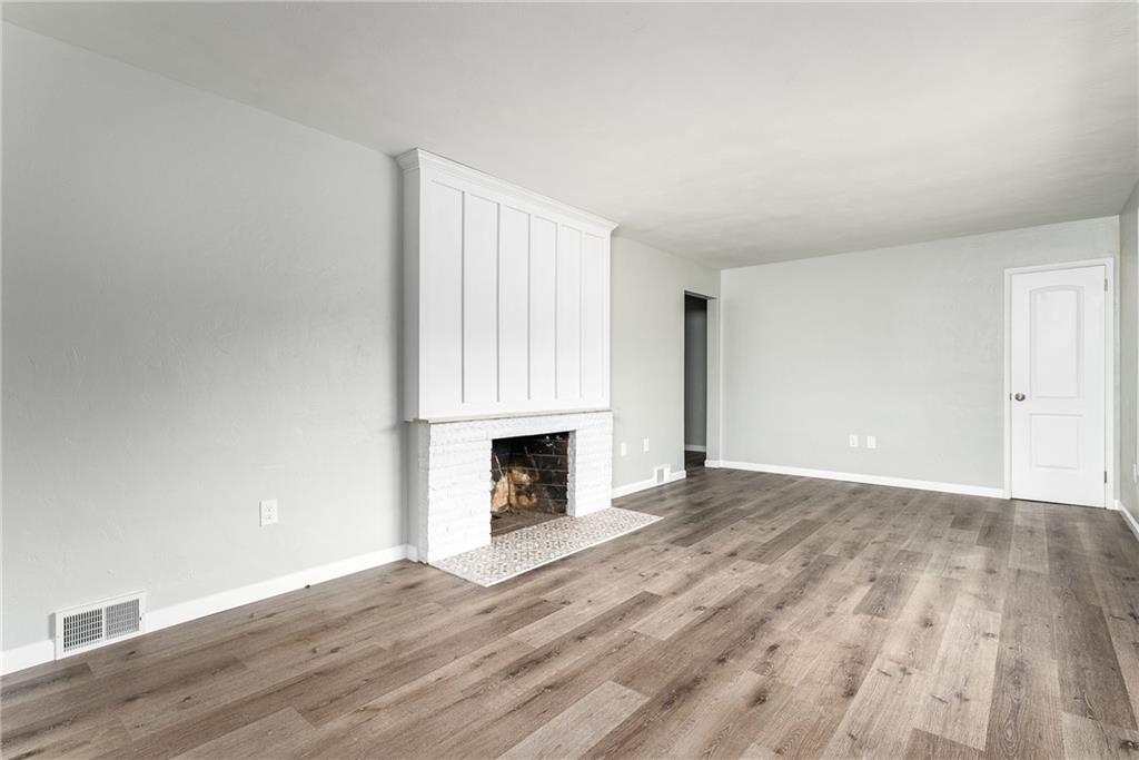 8670 Peters Road Cranberry Township, PA 16066 - Photo 8 of 21 Gallery Image 8