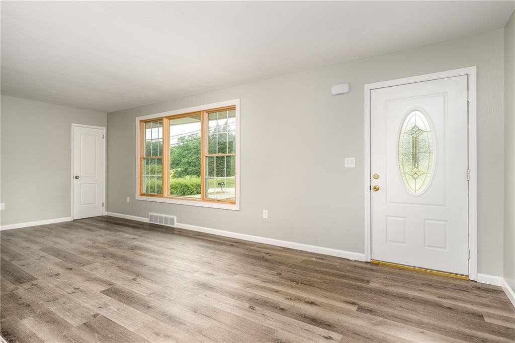 8670 Peters Road Cranberry Township, PA 16066 - Photo 9 of 21 Gallery Image 9