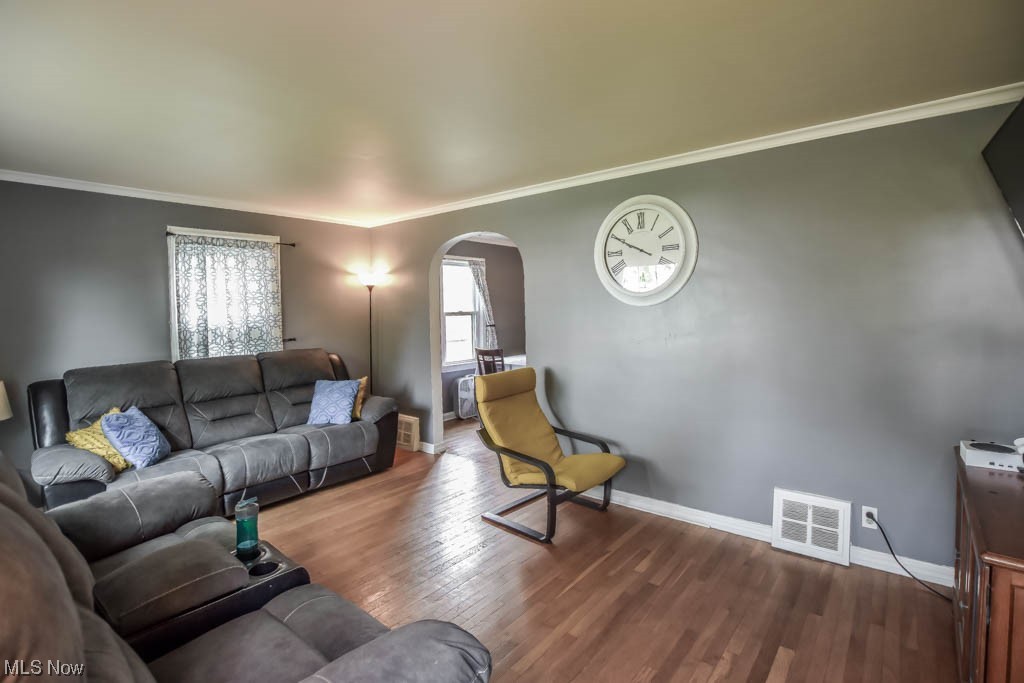 144 Raff Road Northwest Canton, OH 44708 - Photo 3 of 20 Living Room