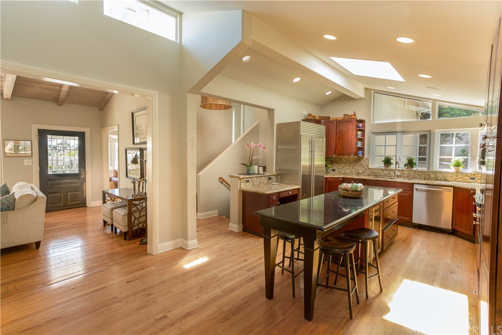 216 Emerald Bay Laguna Beach, CA 92651 - Photo 3 of 19