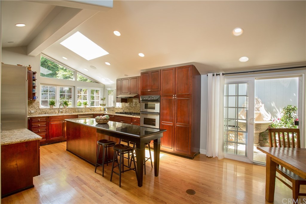 216 Emerald Bay Laguna Beach, CA 92651 - Photo 4 of 19