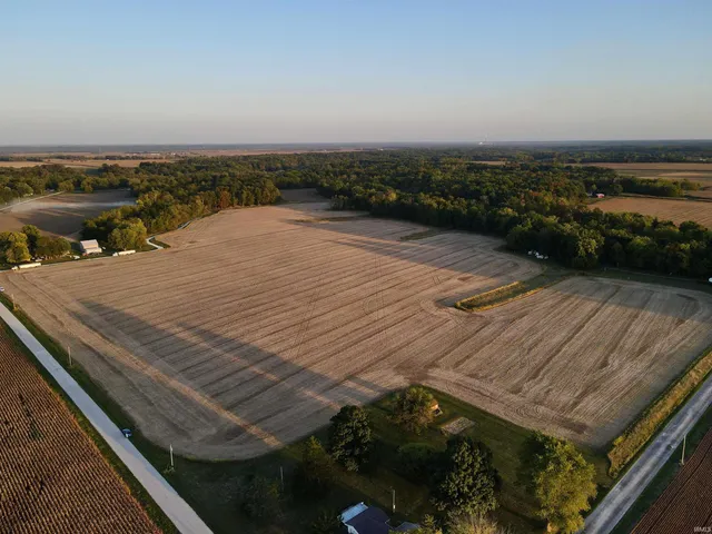 $756,000 | 1000 North 300 Street, Perrysville, IN 47974