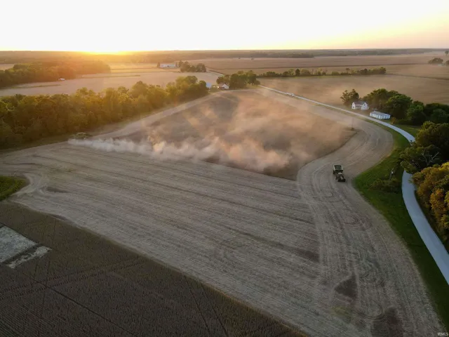 $756,000 | 1000 North 300 Street, Perrysville, IN 47974