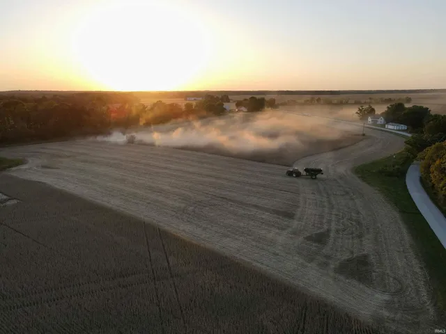 $756,000 | 1000 North 300 Street, Perrysville, IN 47974