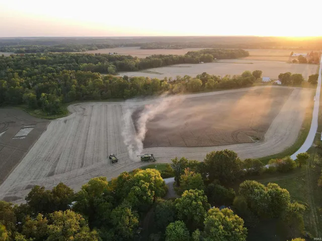 $756,000 | 1000 North 300 Street, Perrysville, IN 47974