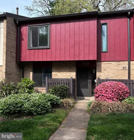 $525,000 | 1709 Ivy Oak Square, Unit 18, Reston, VA 20190