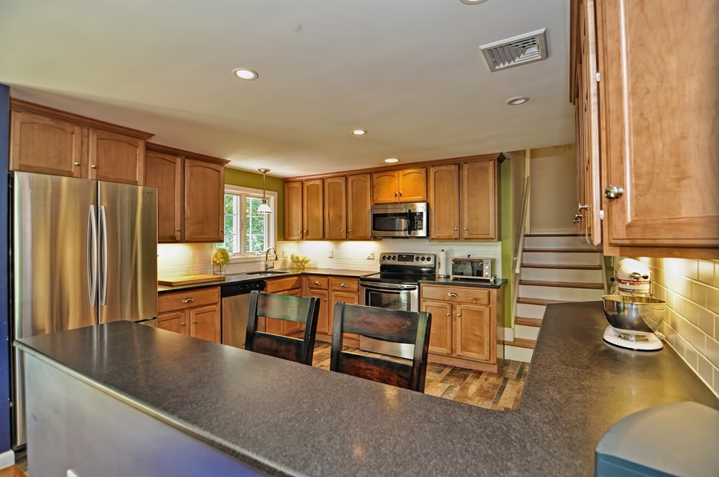 141 Woodridge Road Wayland, MA 01778 - Photo 8 of 25 Gallery Image 8