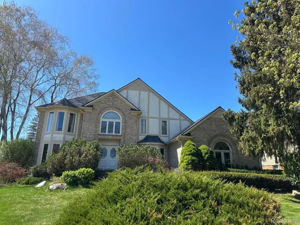 $3,750 | 3229 Parkwood Drive, Rochester, MI 48306