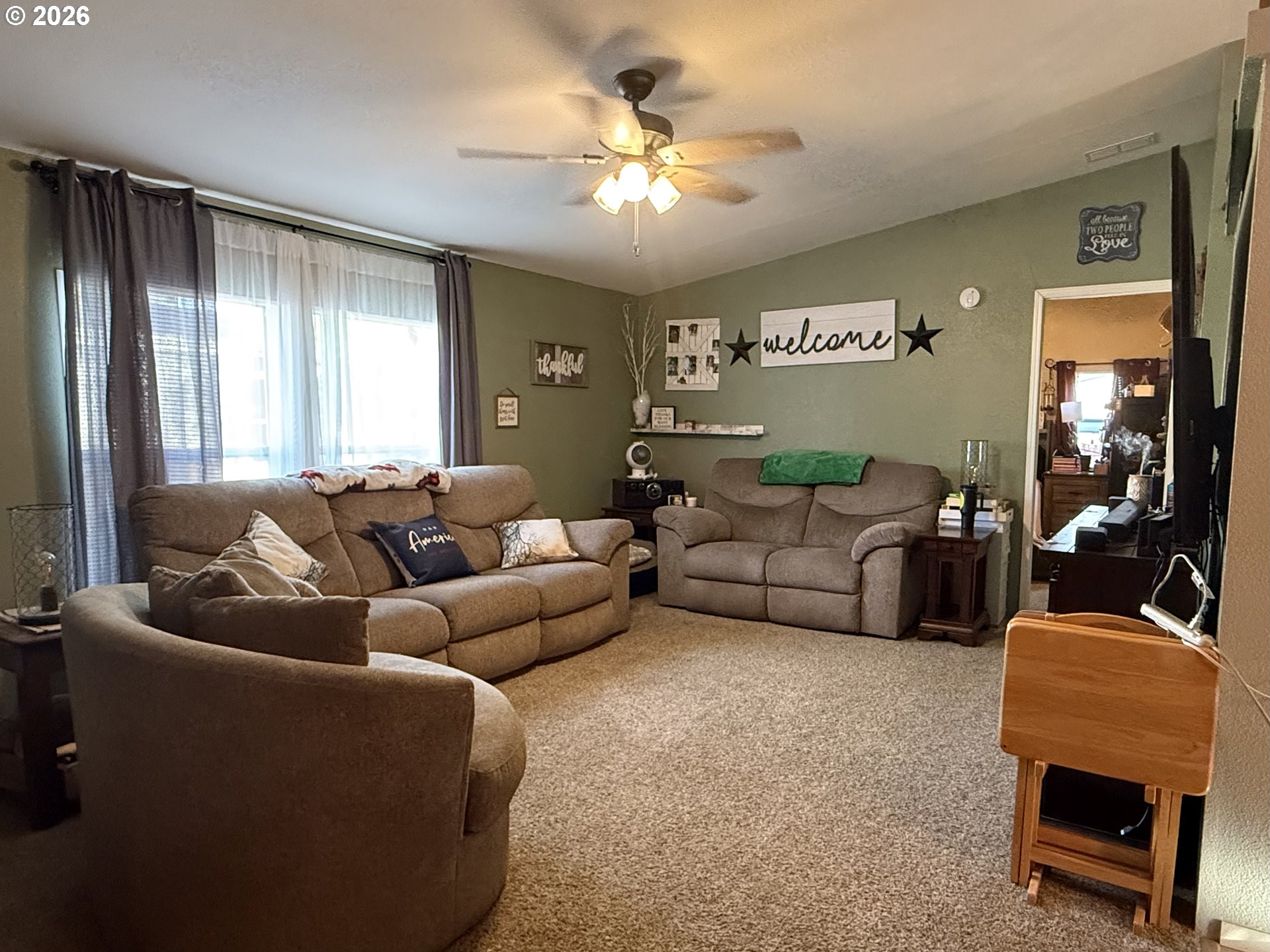 134 Anne Avenue Winston, OR 97496 - Photo 12 of 26 Living Room