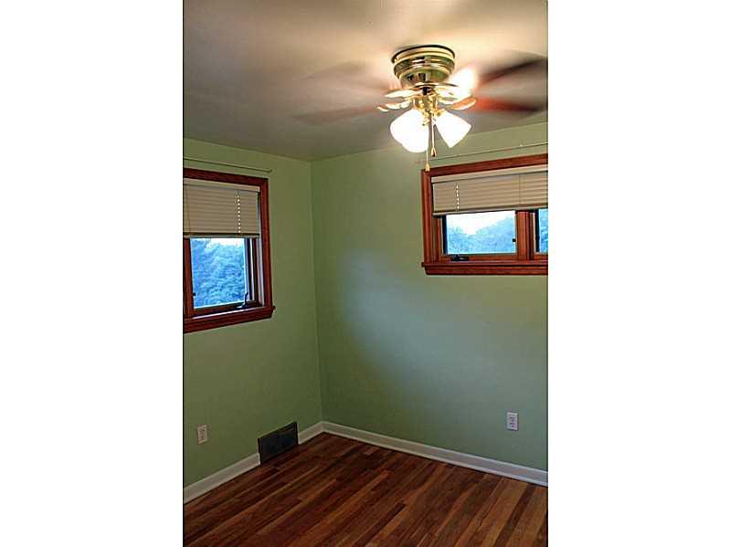 124 Washington Road Forest Hills, PA 15221 - Photo 7 of 14 Den/Family/Great Room.
