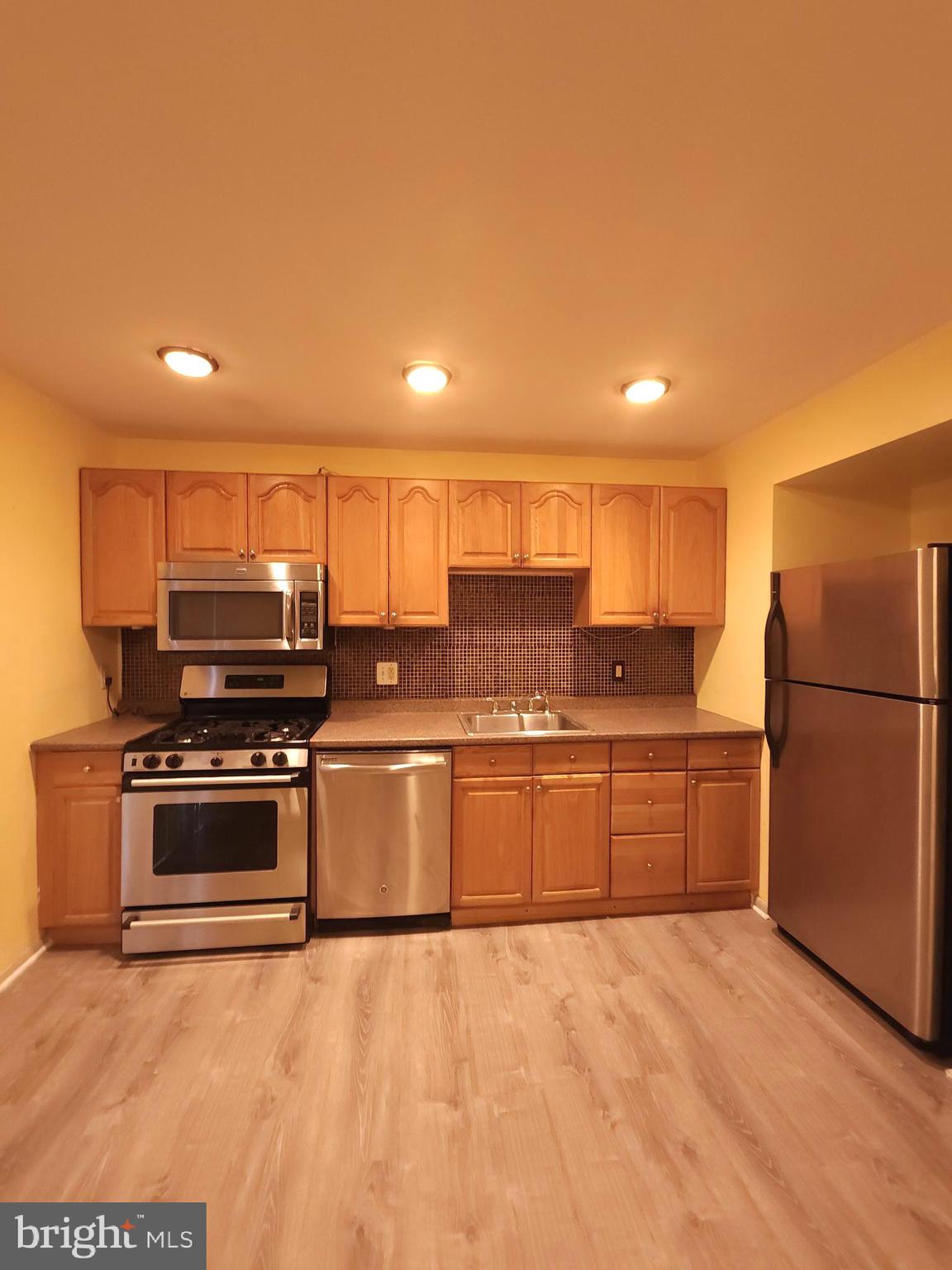 4706 Vancouver Road Baltimore, MD 21229 - Photo 3 of 8