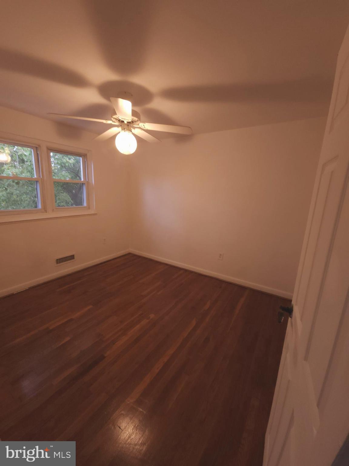 4706 Vancouver Road Baltimore, MD 21229 - Photo 6 of 8