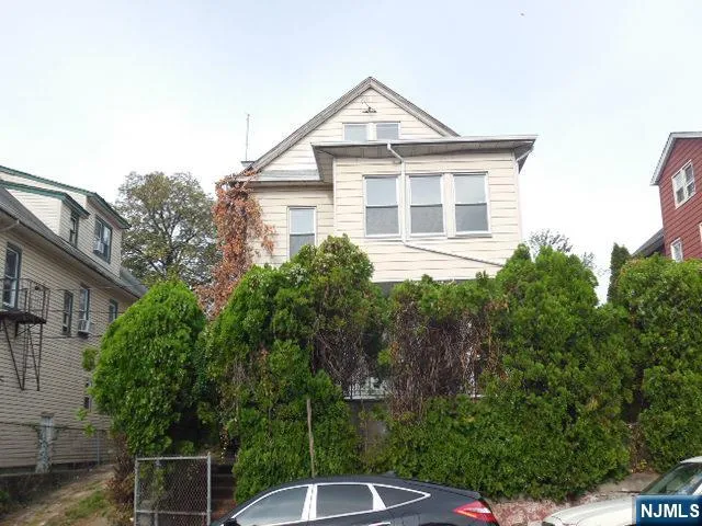 $499,000 | 488-490 East 25th Street, Paterson, NJ 07514