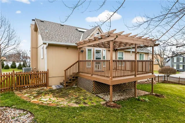 $325,000 | 7004 North Crystal Avenue, Kansas City, MO 64119