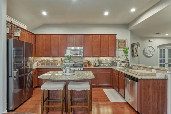 $2,900 | 204 Forest Peak Way, Montgomery, TX 77316