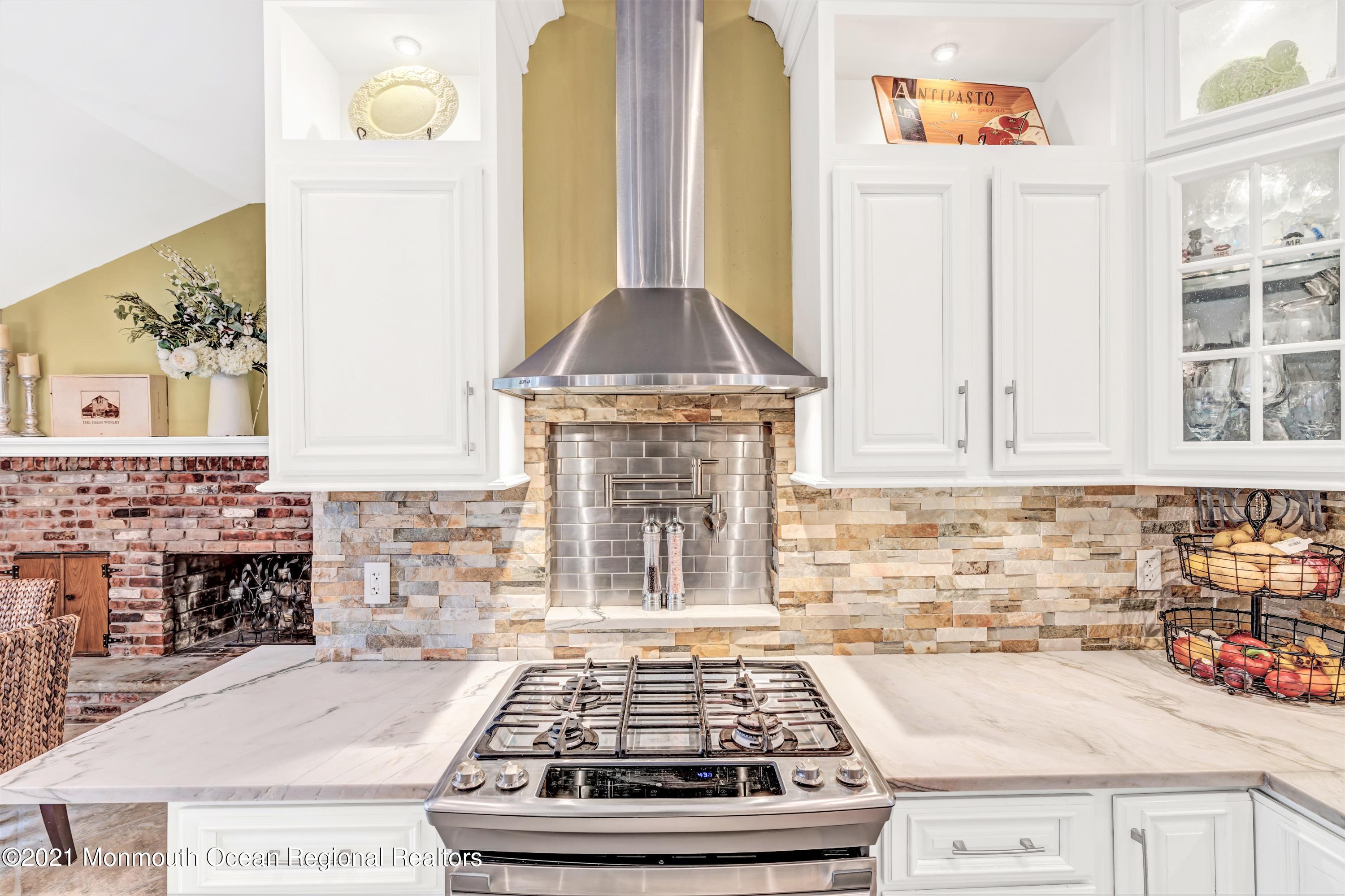 66 Bergerville Road Freehold, NJ 07728 - Photo 11 of 53 kitchen stove