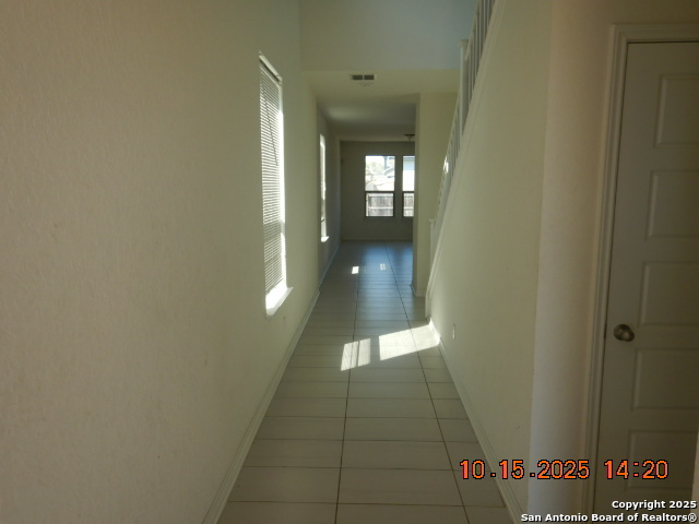 6555 Runaway Row Converse, TX 78109 - Photo 2 of 23 a view of a hallway
