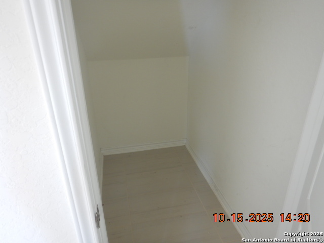 6555 Runaway Row Converse, TX 78109 - Photo 3 of 23 a view of small space