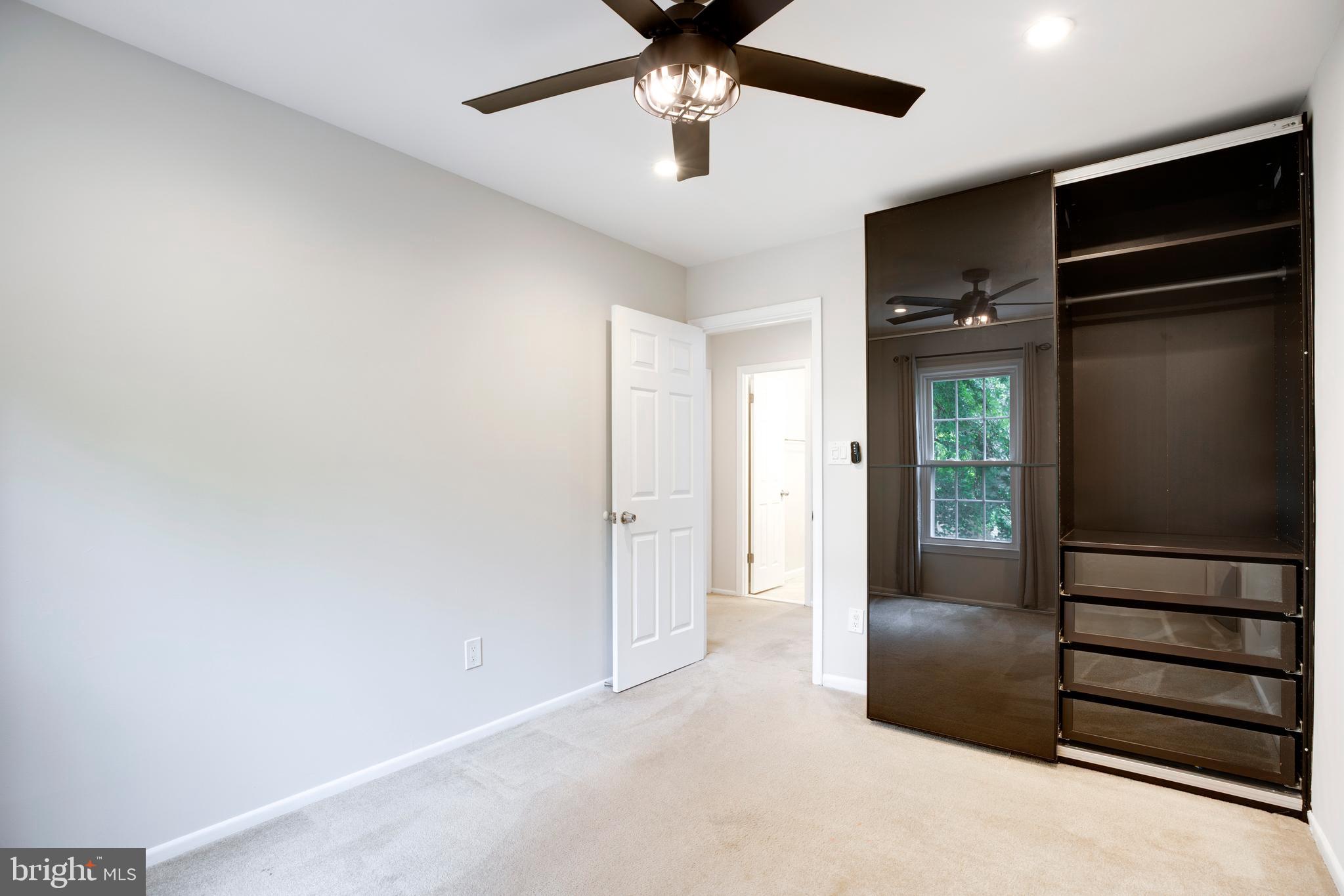 9513 Burdett Road Burke, VA 22015 - Photo 19 of 40