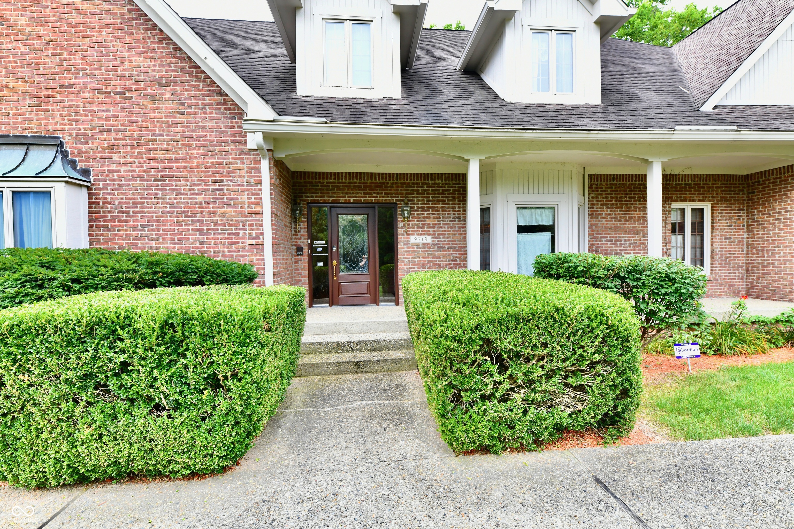 9719 Decatur Drive Indianapolis, IN 46256 - Photo 6 of 101 Gallery Image 6