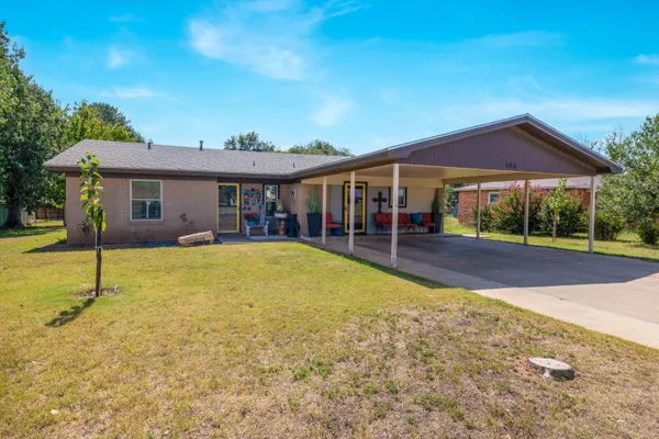 $195,000 | 703 West Stinson Street, Dimmitt, TX 79027