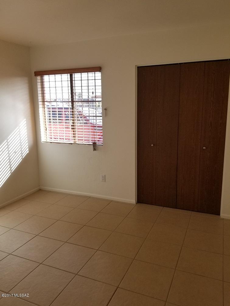 7122 South Missiondale Road, Unit 102 Tucson, AZ 85756 - Photo 5 of 15