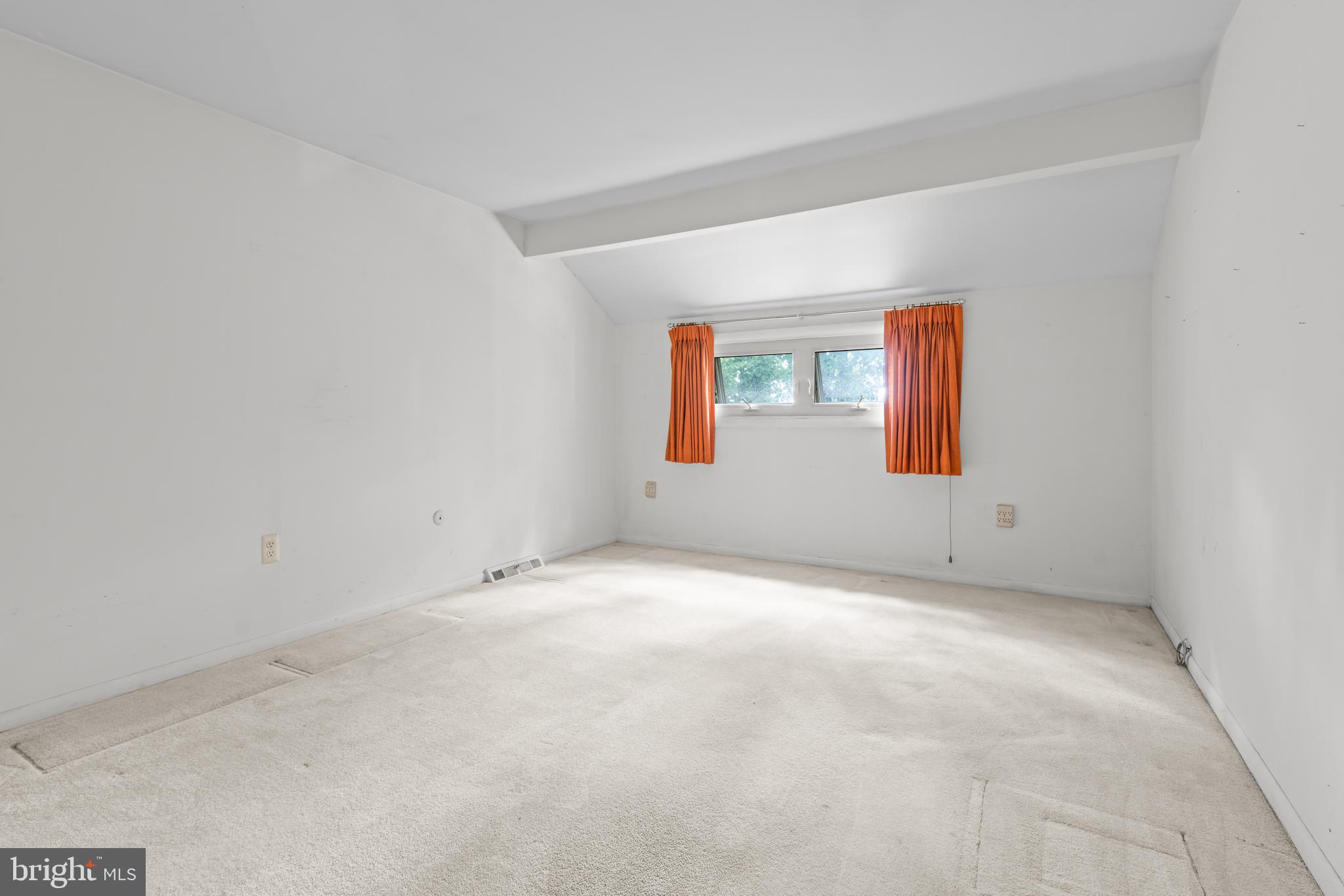 13 Beechtree Lane Mountville, PA 17554 - Photo 20 of 41 an empty room with windows