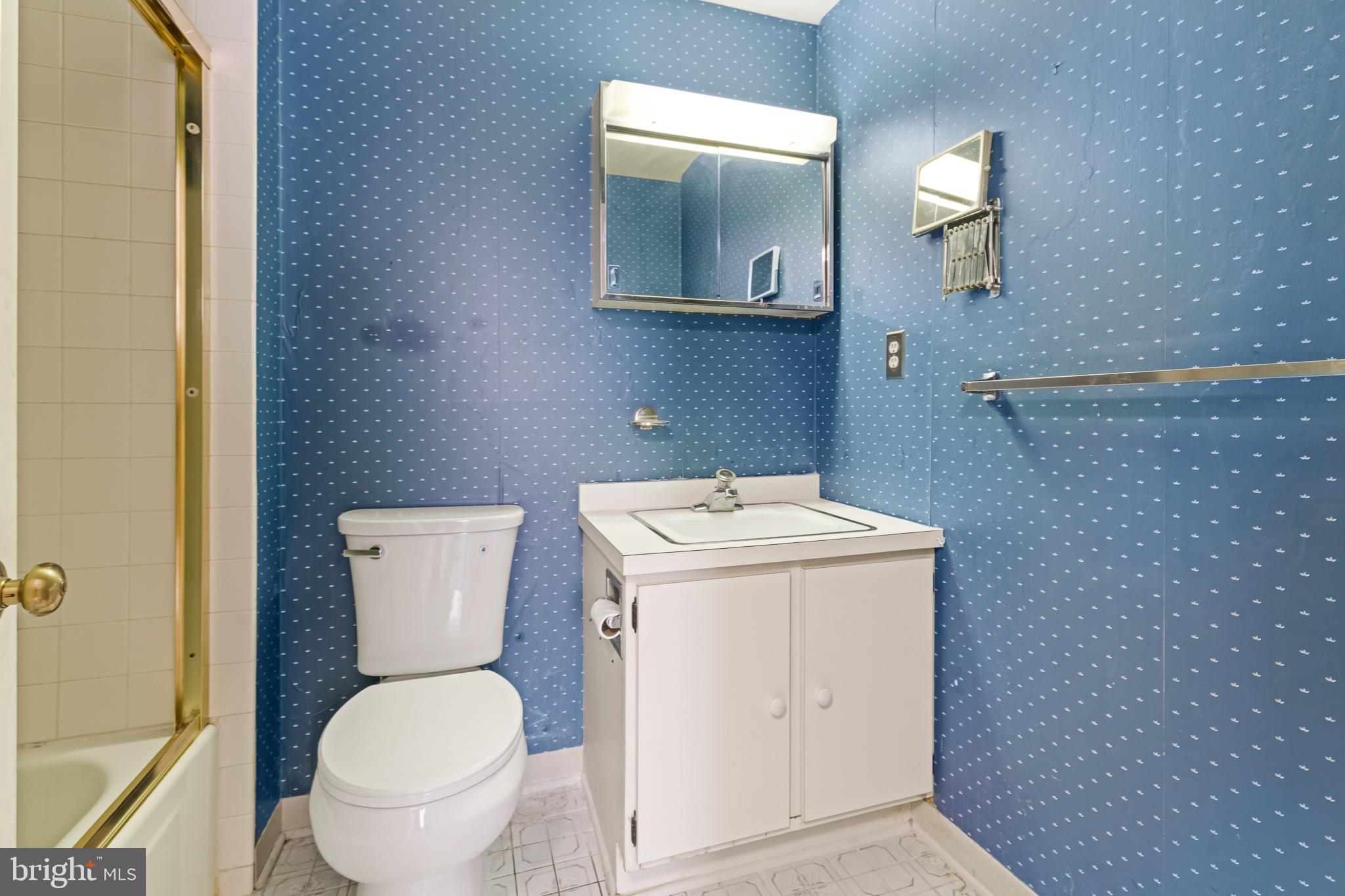 13 Beechtree Lane Mountville, PA 17554 - Photo 25 of 41 a bathroom with a toilet and a sink