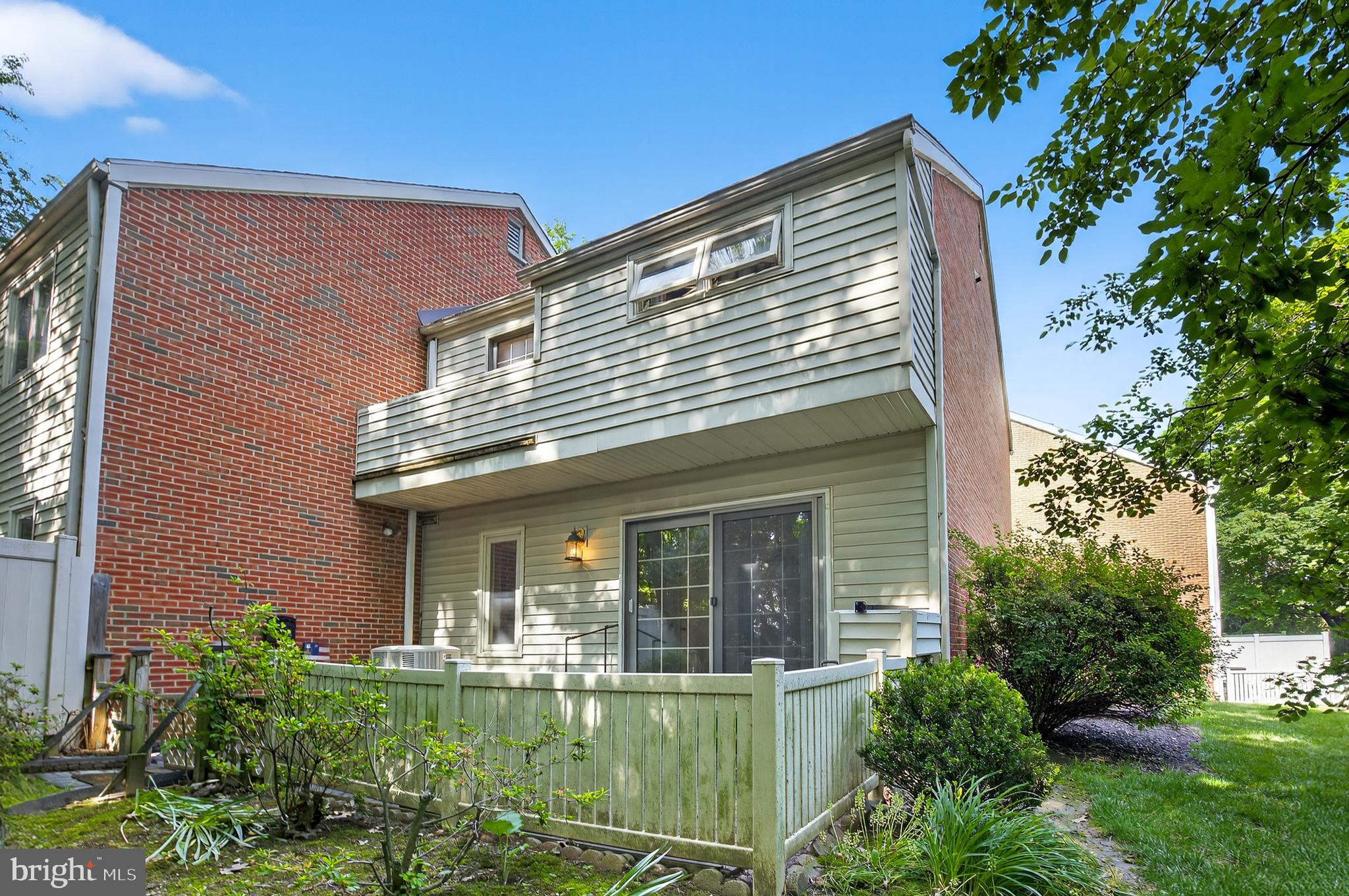 13 Beechtree Lane Mountville, PA 17554 - Photo 33 of 41 front view of a house with a garden
