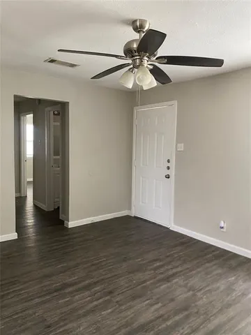 $1,695 | 2405 Jennings Avenue, Dallas, TX 75216