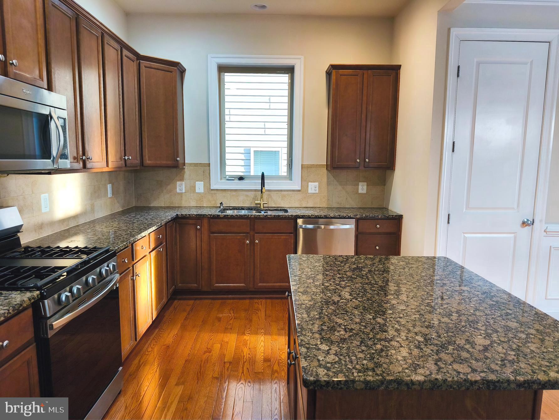 20792 Exchange Street Ashburn, VA 20147 - Photo 19 of 45