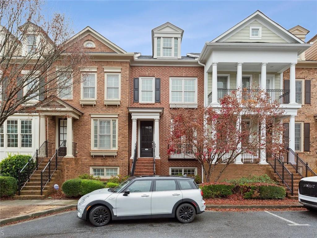 a car parked in front of a building