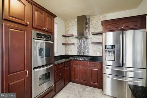 $289,900 | 3311 Reed Street, Philadelphia, PA 19146