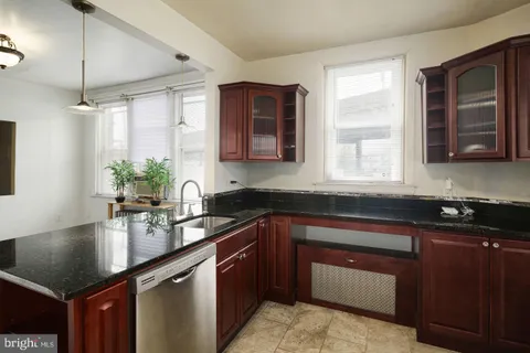$289,900 | 3311 Reed Street, Philadelphia, PA 19146