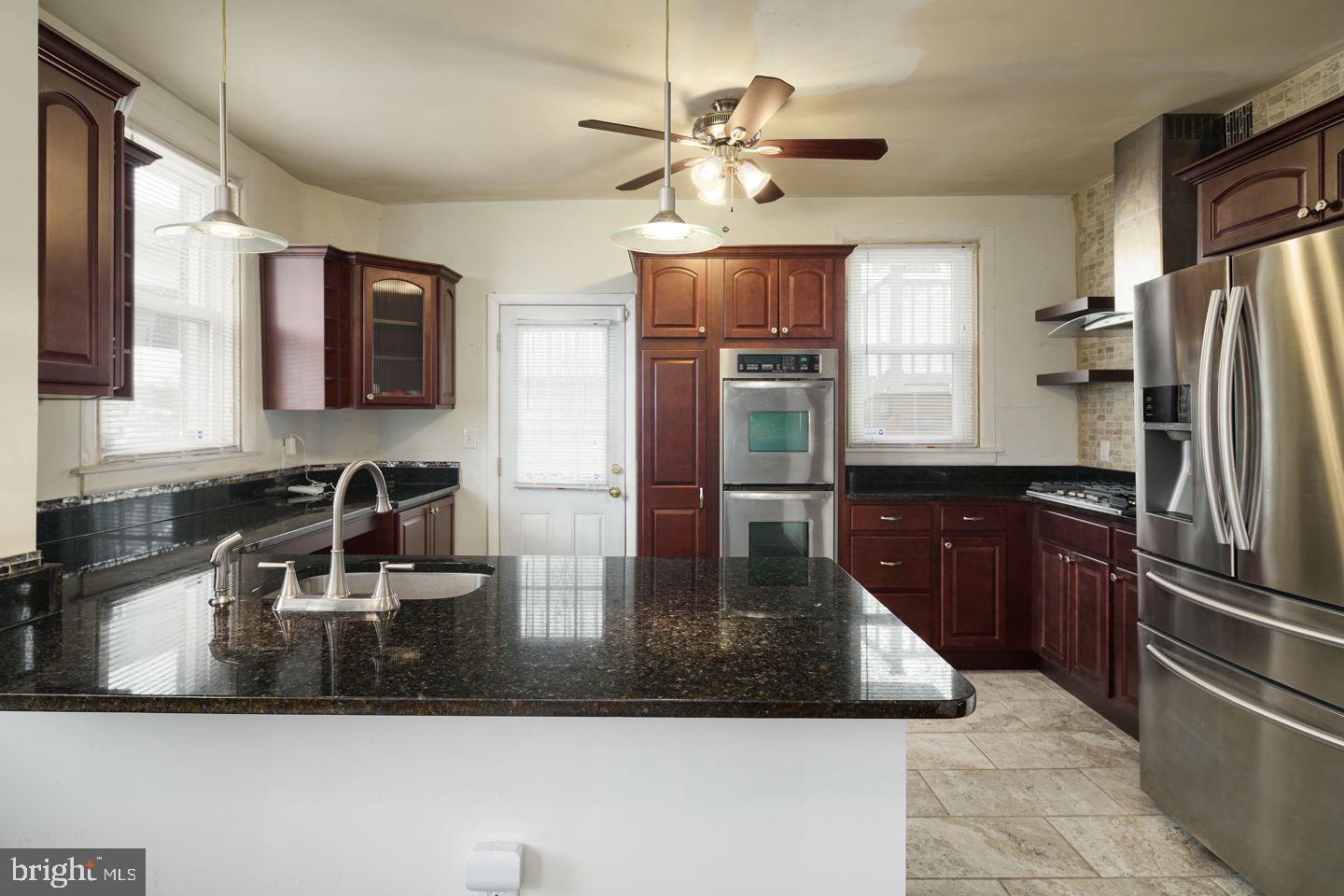 3311 Reed Street Philadelphia, PA 19146 - Photo 8 of 33