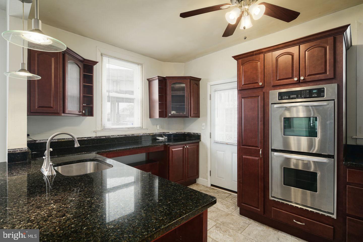 3311 Reed Street Philadelphia, PA 19146 - Photo 10 of 33