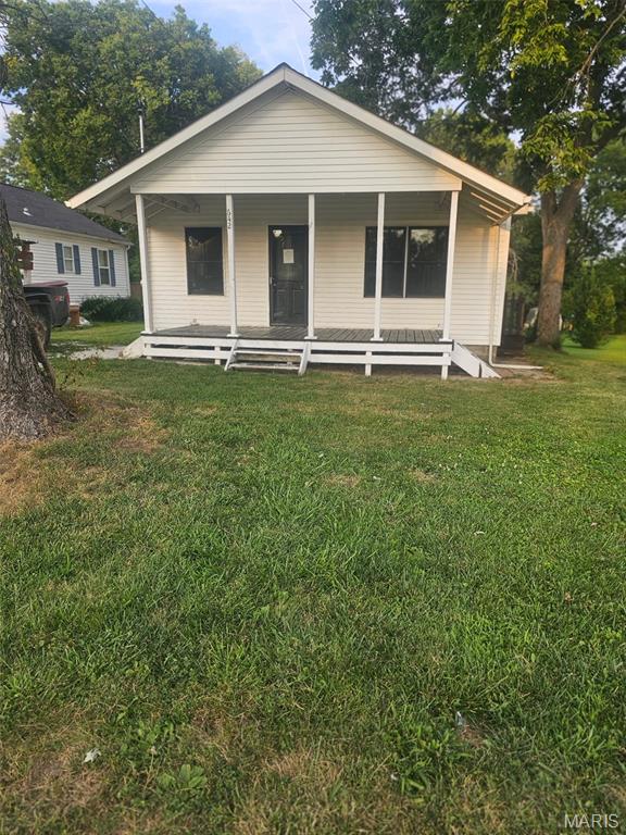 642 South Clarksville Road Pittsfield, IL 62363 - Photo 1 of 18 Gallery Image 1