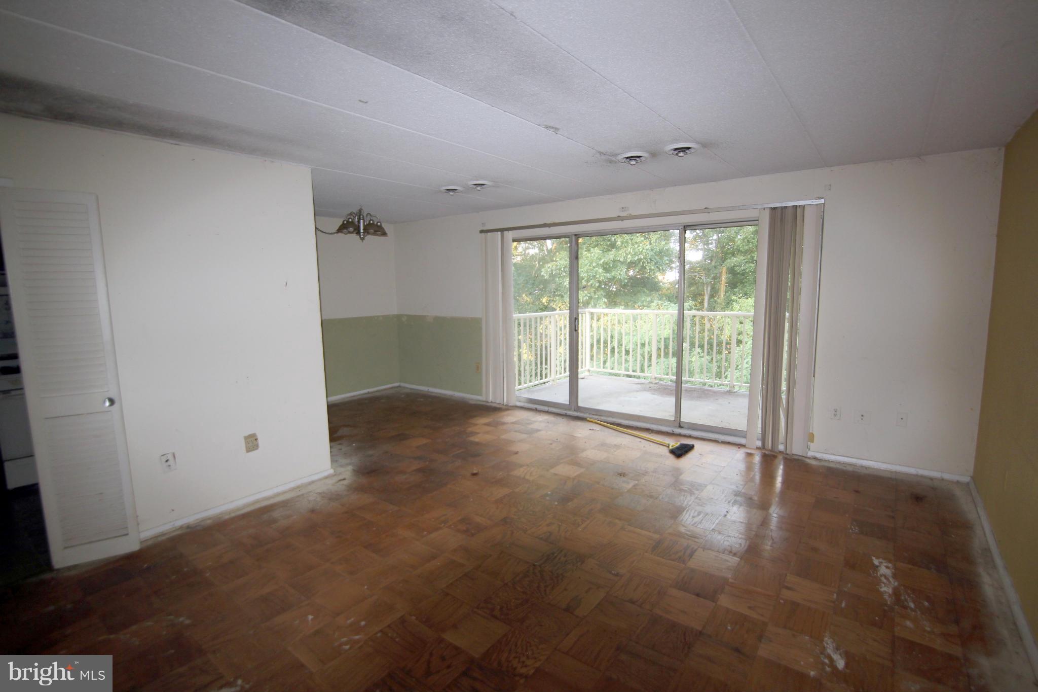 2612 Fort Farnsworth Road, Unit 265 Alexandria, VA 22303 - Photo 1 of 30 Living Room