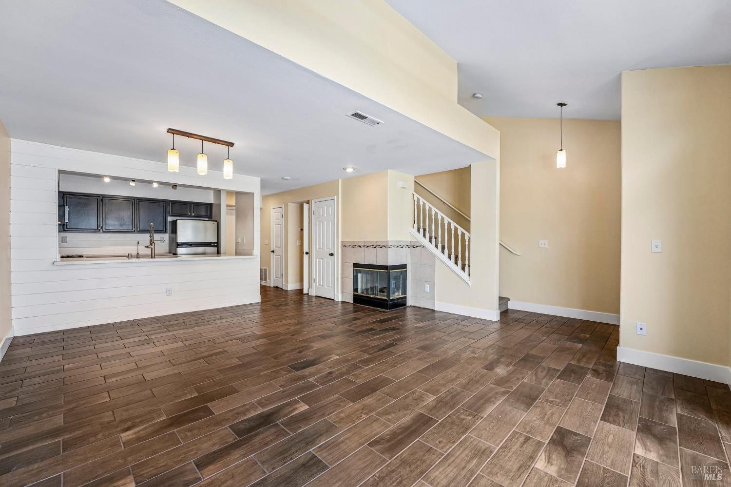 567 East Jasmine Circle Santa Rosa, CA 95407 - Photo 3 of 36