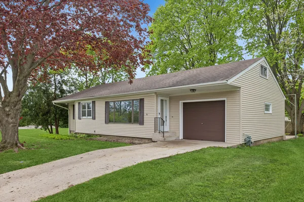 $239,900 | 821 Diane Court, Marengo, IL 60152
