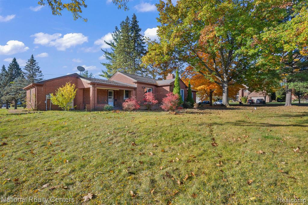 515 East Avon Road Rochester, MI 48307 - Photo 32 of 38