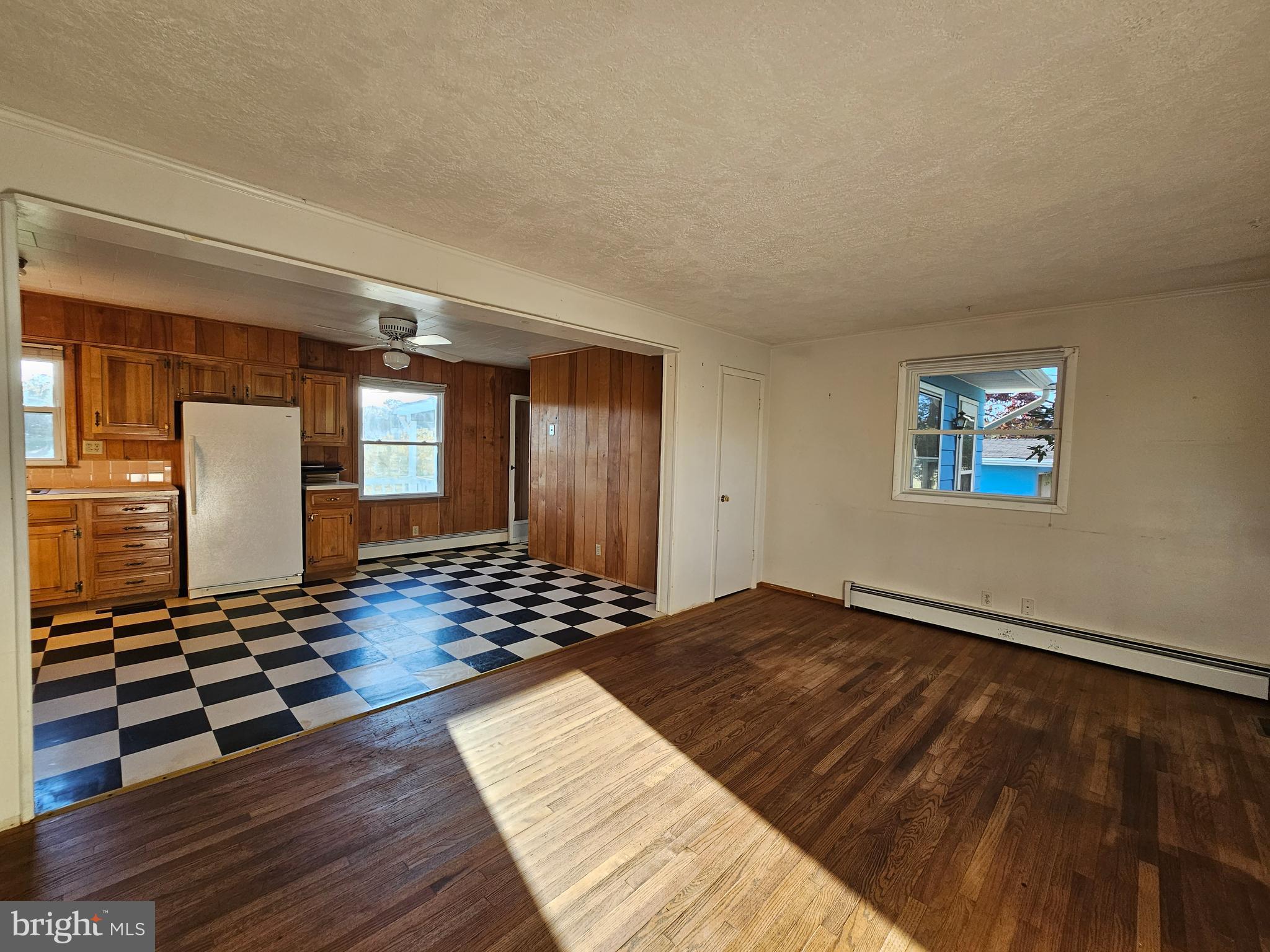 Living Room/ Dining